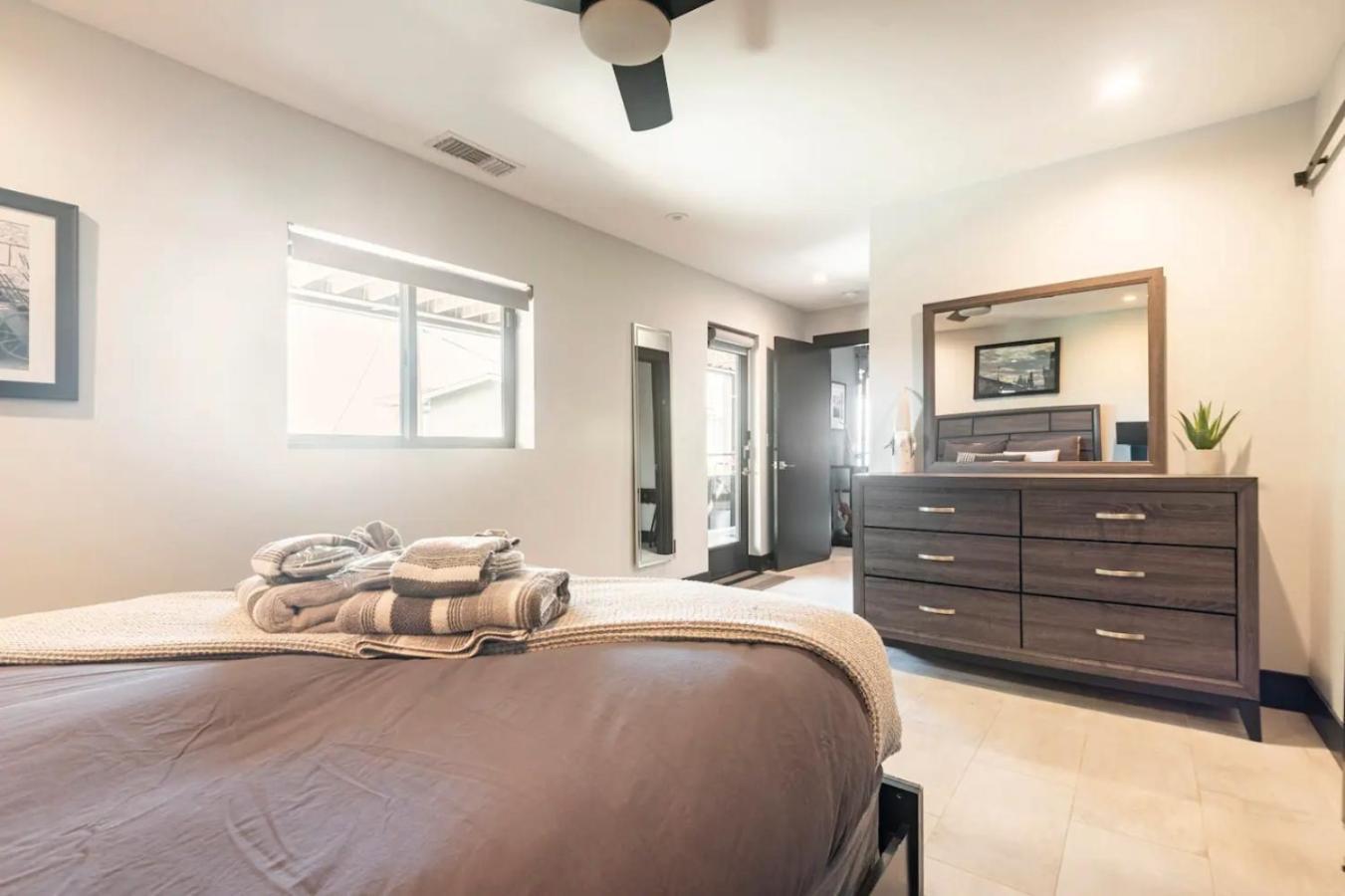 Contemporary Ocean Sunset Views With Firepit Pt Loma Close To Plnu 샌디에이고 외부 사진